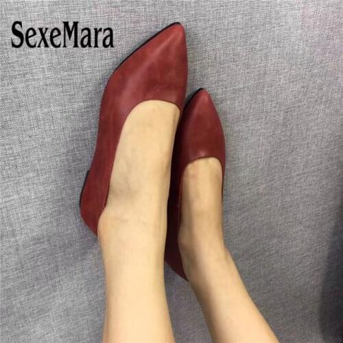 SexeMara New 100% Genuine Leather Women Shoe Solid Casual Pointed Toe Loafers Shoes Female elegant Flats Red Shoes 5 Colors