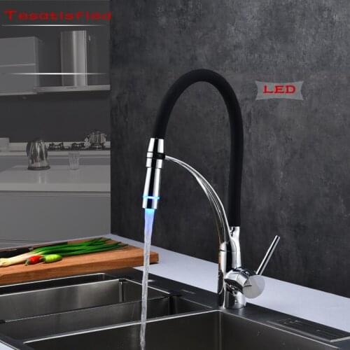 LED Kitchen Faucets with Rubber Design Chrome Mixer Faucet for Kitchen Single Handle Pull Down Deck Mounted Crane for Sinks