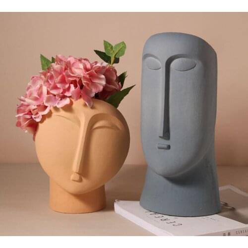 Head shaped ceramic vase, black and white, minimalism, Nordic INS, abstract, face, creative exhibition hall, decorative vase