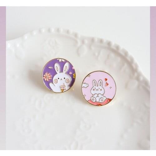 Cute Japanese Rabbit Lapel Pins For Clothes Backpack Brooch Fashion Couple Gift Wholesale Jewelry Badges Animal Enamel Pins
