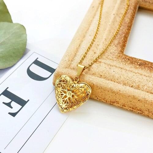 Dianty Hollow Heart Necklace Pendant Love Anniversary Jewelry for Women Mom Wife Gifts