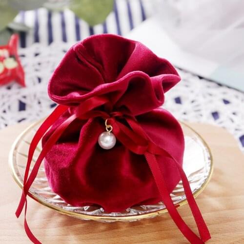 25Pcs/Lot Velvet Candy Box New Arrival Lace Wedding Favors And Gift Bag With Pearls Decorative Handbag Dugar Party Supplies