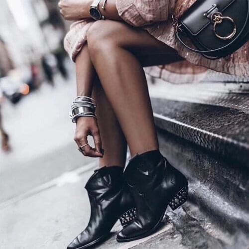 Sexy Rivet Black Ankle Boots Women Real Leather Autumn Winter Ladies Boots Pointed Toe Casual Party Punk Ladies Ankle Boots