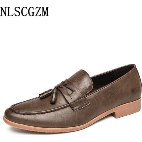 Italian Office 2021 Men Dress Shoes Loafers Wedding Dress Formal Slip on Shoes Men Business Suit Oxford Shoes for Men Chaussures