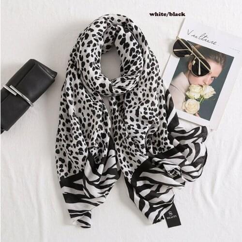 2021 Fashion Leopard Printed Cotton Viscose Printed Scarf Shawls Wraps Hijabs 3Colors 10pcs/lot