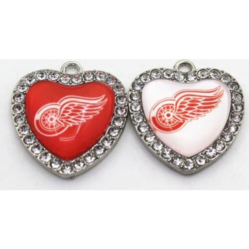 Ice Hockey Team Red Wings Crystal Heart 10pcs Dangle Charms DIY Jewelry Accessory Hanging Floating Ice Hockey Sports Charms