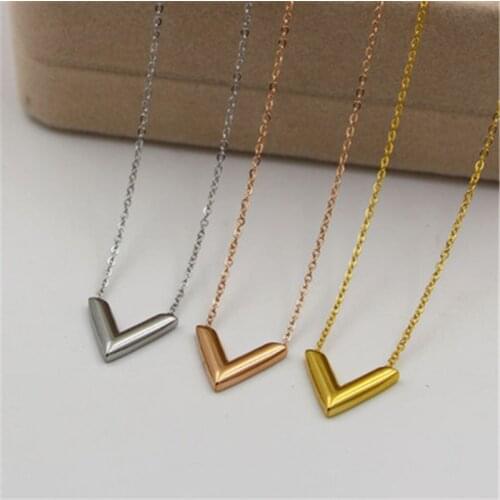 Classic Brand Jewelry Rose Gold-Color Short Necklaces Triangle V Shape Letter Pendant Necklaces Women Statement Chokers K0022-1