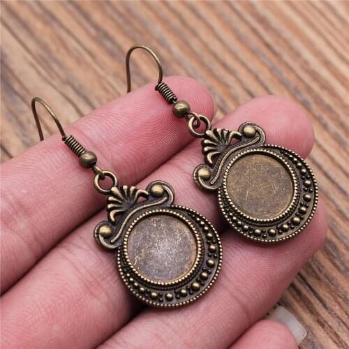 1 Pair 11mm Round Glass Cabochon Base Setting Earring Blanks Ear Hooks Flower Style Earring Cameo Bezel Tray for Jewelry Making