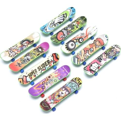 1Pc Mini Finger Skateboard Plastic Finger Skate Scooter Boys Mini Skateboard Toy Random Style 9.5cm*2.4cm