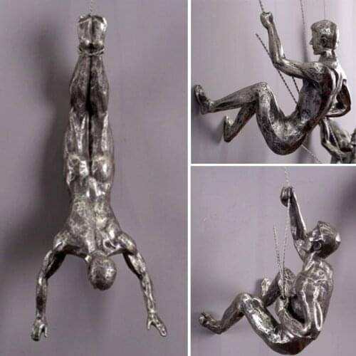 Industrial Style Climbing Man Resin Iron Wire Wall Hanging Decoration Sculpture Figures Creative Retro Present Statue Decor
