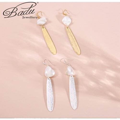 Badu 2021 Fashion Metal Geometric Long Dangle Earrings Irregular Temperament Pearl Ear Hook Earrings Women Jewelry Accessories
