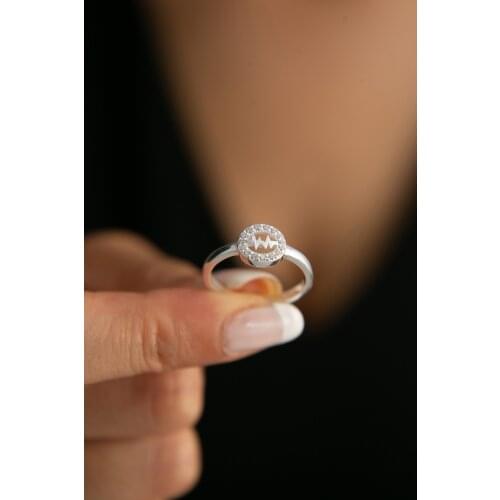 Elika Silver Women's Silver Rings