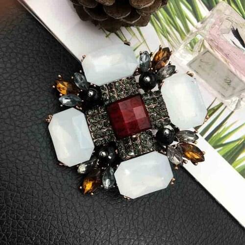 Earofcorn Large Resin Cross Brooch Womens Fashion Retro Party Wedding Clothing Accessories New Design Brooch Jewelry Luxury