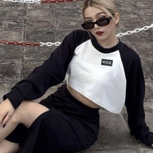 Womens Casual Long Sleeve T-shirt Fashion Contrast Color Letter Round Neck Exposed Navel Tops
