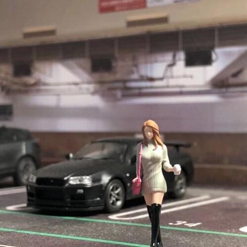 1:64 Scale Milk Tea Girl Sister Doll Car Scene Set Character Simulation Resin Figure Vehicle Model Toy Display Accessories Show