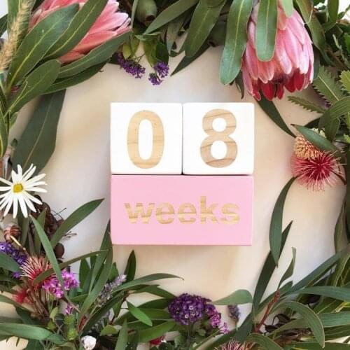 INS Square Shaped Solid Wood Block Decorative Signs Wooden Cube Desktop Childrens Room Decor Ornaments Photo Props