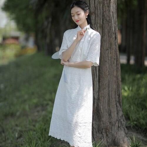 Qipao Dress Chinese Traditional Women Dresses White Solid Color Floral Embroidery Slim Skirts Vintage Cheongsam Elegant 2021 New