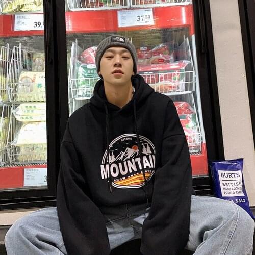 2021 latest spring and autumn new hooded sweater men loose wild plus velvet thickening