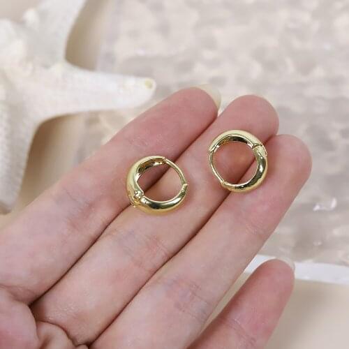 Retro Fashion Cold Style Metal Female Hoop Earrings Simple Small Circle Ear Ring Ear Buckle Punk Jewelry Pair