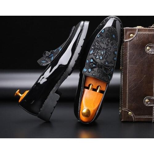 2021 New Fashion Men Shoes Casual Luxury Brand Leather Mens Loafers Italian Men Dress Shoes Mocasines Hombre Big Size Sneakers 2