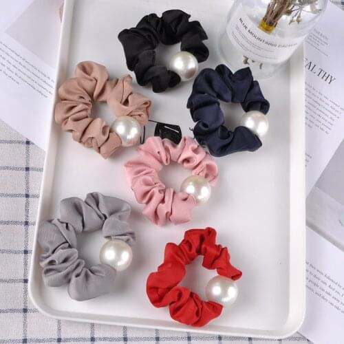 Ruoshui Woman Pearl Scrunchies Soft Fashion Hair Accessories Girls Rubber Band Hair Ties Ponytail Holders Hairband For Ladies
