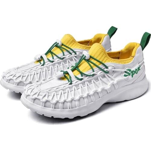 Mens Sandals Summer 2021 Soft Leather Beach Shoes Fashion Men Soft Bottom Light Non-slip Wear-resistant Comfortable Casual Shoe