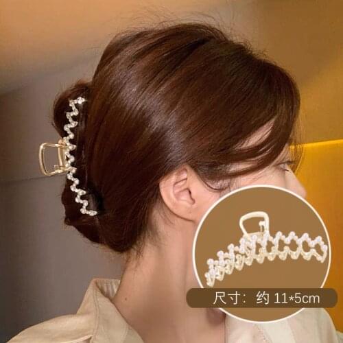 2021 New Korean Wave Pearl Hair Claw Elegant Temperament Back Head Shark Clip Headdress Accessories for women girls
