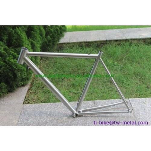 XACD titanium road bike frame with breeze dropouts, lightest titanium racing bicycle frame with 700C wheel, Chinese Ti frame