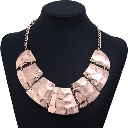 Beaten Metal Parts Connected Women`s Collar Short Alloy Necklace