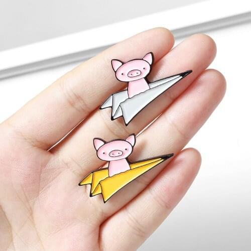 Cartoon Paper Plane Enamel Pins Cute Flying Pigs Brooch Shirt Backpack Button Badge Funny Animal Jewelry Gift for Kids Friends