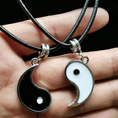 Paired Chain Pendants For Couples Tai Chi Yin Yang Necklace For Women Leather Pendants White Black Friendship Couples Necklaces