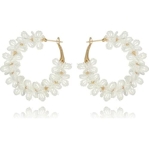 Romantic Lace Flower Hoop Earrings Circle Earring For Women Alloy White Hollow Flower Ear Hoops Aros Fashion Jewelry Accessories