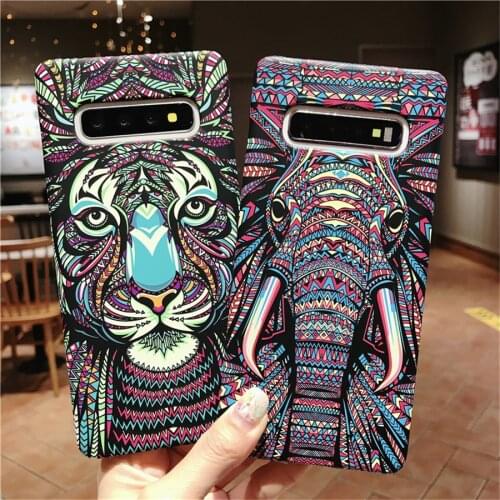 Glowing Phone Case For Samsung Galaxy S10 S10 Plus Tiger Elephant Night Glow Hard Phone Cases For Samsung A7 A8 A9 C5 C7 C9 Case