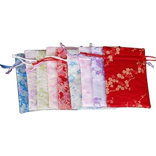 1Pcs Silk Gift Bags DRY Wedding Favors Party Christmas Gift Jewelry Pouches Packing Birthday Party Candy Travel Storage Pouch