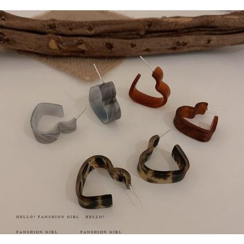 Hollow leopard color love earrings Korean retro temperament simple earrings popular fashion jewelry earrings for women