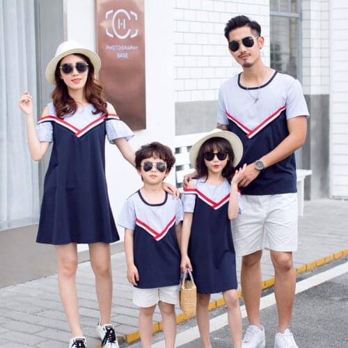 Family matching clothes father mother daughter son mom mommy and me clothes clothing dress couple family look tshirts outfits 98
