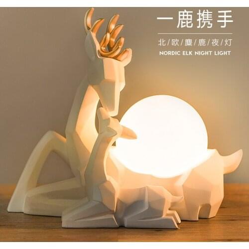 Nordic modern geometric art deer abstract sculpture wildlife deer resin statue Elk figurine lucky deer table lamp craft ornament
