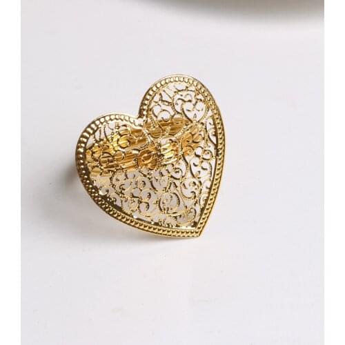 12/PCSValentines day table accessories wedding gold heart plated pattern napkin ring heart paper towel ring napkin buckle