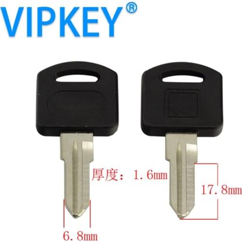 A115 Rubber rear tail box blank key