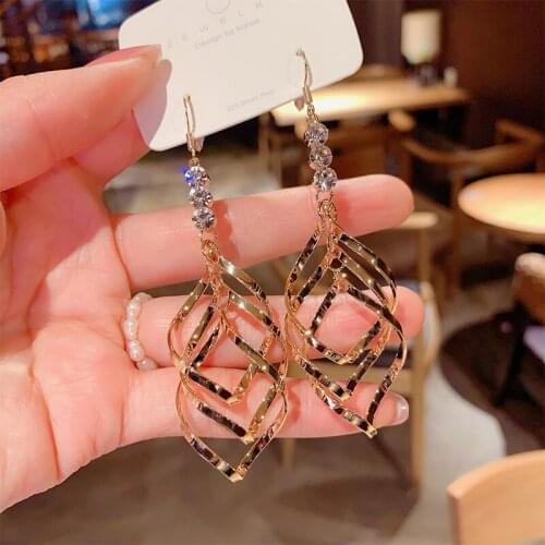 2020 new spiral earrings female personality exaggerated ear hook web celebrity fashion atmosphere high sense female women