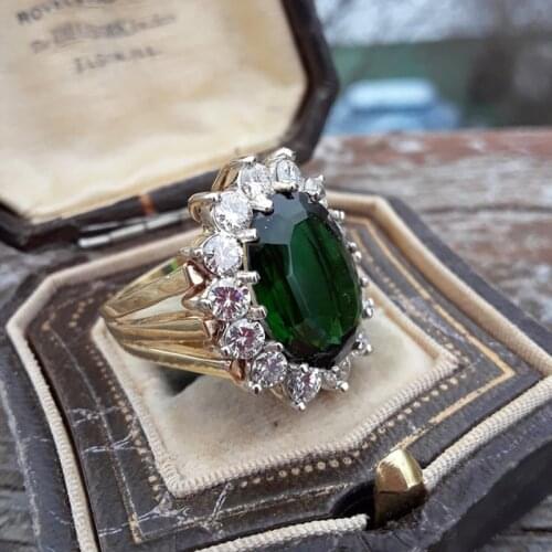 New Arrival Womens Rings Vintage Inlaid Zircon Emeralds Popular Refers To The Day Gifts Luxury Jewelry for Women Wholesale