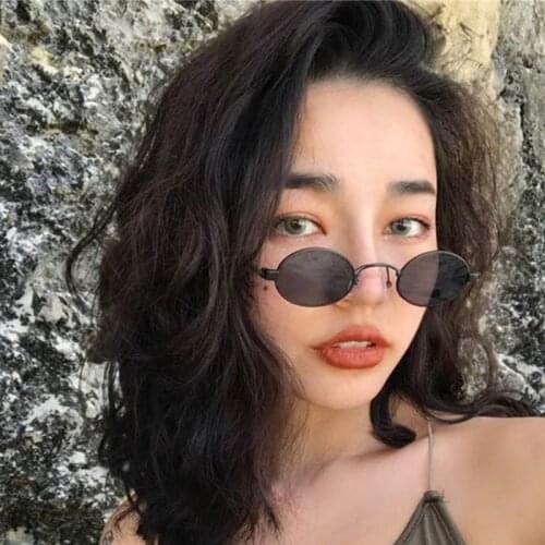 Cute Sexy Retro Small Oval Sunglasses Female Fashion Brand Designer Gold Black Retro Vintage Sun Glasses Female Red Glasses