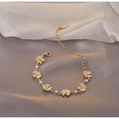Korean Sweet Daisy Flower Charm Link Bracelet for Women Temperament Niche Friendship Bracelet on Hand Jewelry 2021 Accessories