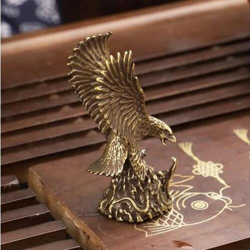Antique Flying Eagle Mininature Ornaments Copper Small Animal Office Decor Solid Brass Casting Ancient Crafts Collection Gifts