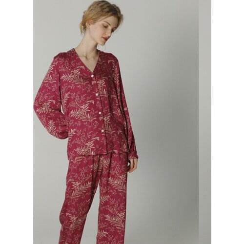 2021 Spring / Autumn V-neck Red Leaf Flower Satin Pajama Set Long Sleeve Viscose Pajamas for Women 2 Piece Pijama Trouser Suits
