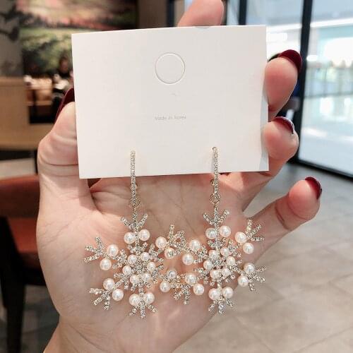 Large Snow Flower Pearl Earrings Fashion Geometry Exaggerated Earrings Womens Jewelry Modern Jewelry Ear Girl Gift