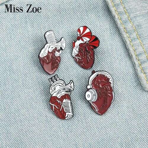 Music Heart Enamel Pins Saxophone Phonograph Headset Microphone Brooches Red White Badge Denim Shirt Lapel Pin Bag Jewelry