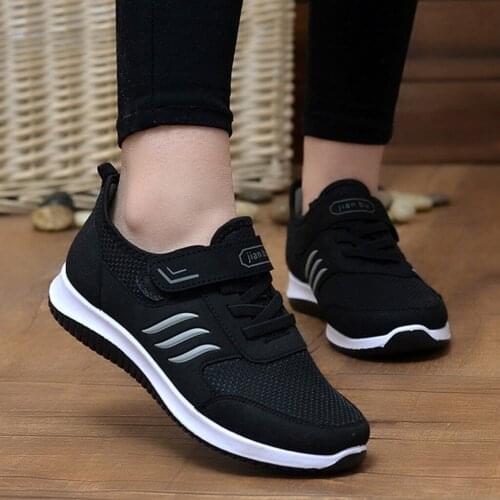 Fashion Couple Mens Flats Sneaker Classics Large Size Outdoor Lace-up Flats Sneaker Soft Bottom Sports Shoes Lazy Sneakers