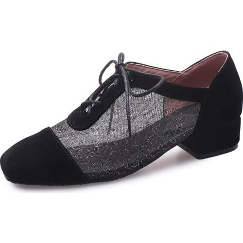 Early spring shoes with 2019 new low heel is a leisure shoes female 32-43