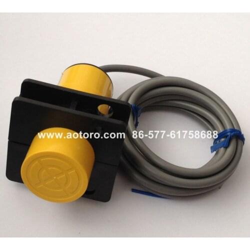 Water detection sensor CR34-25DP capactance proximity fuel level switch for water tank